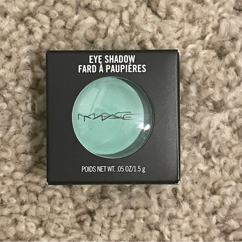 MAC Cosmetics Eyeshadow in mint condition